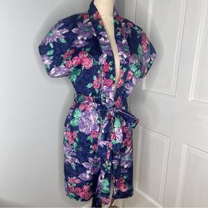 Vintage 1980’s Pinx Short Sleeve Floral Satin Robe Size 11